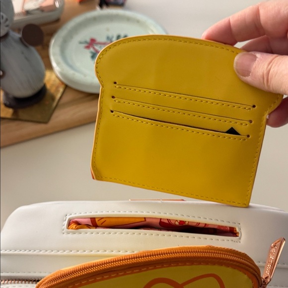 Lounged Hello Kitty Toaster shoulder bag. NWT - Picture 4 of 6